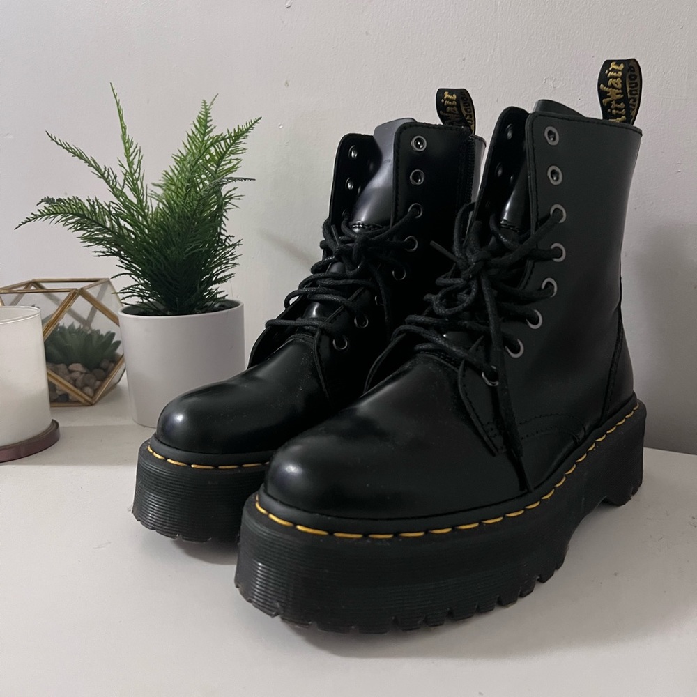 Dr. Marten’s JADON Boots